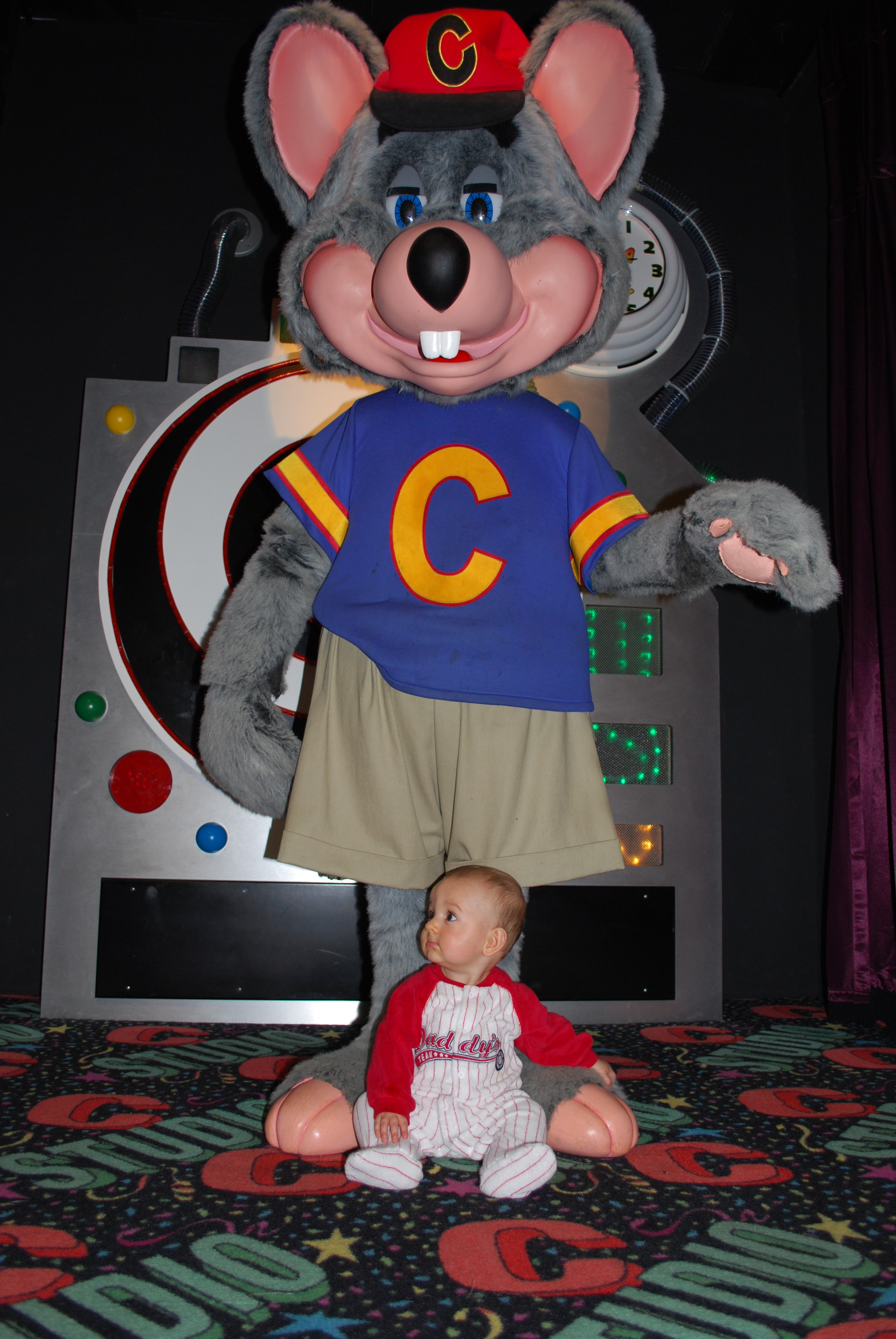 Owen and the Chuck E Cheese animatron.